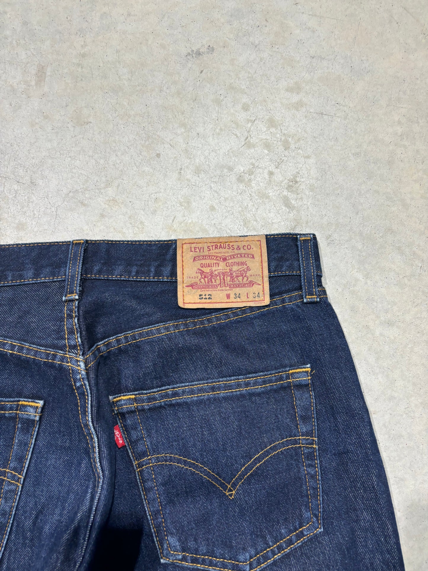 (34) Levis 512 Jeans