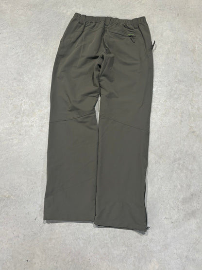 (L) Kathmandu Hiking Pants