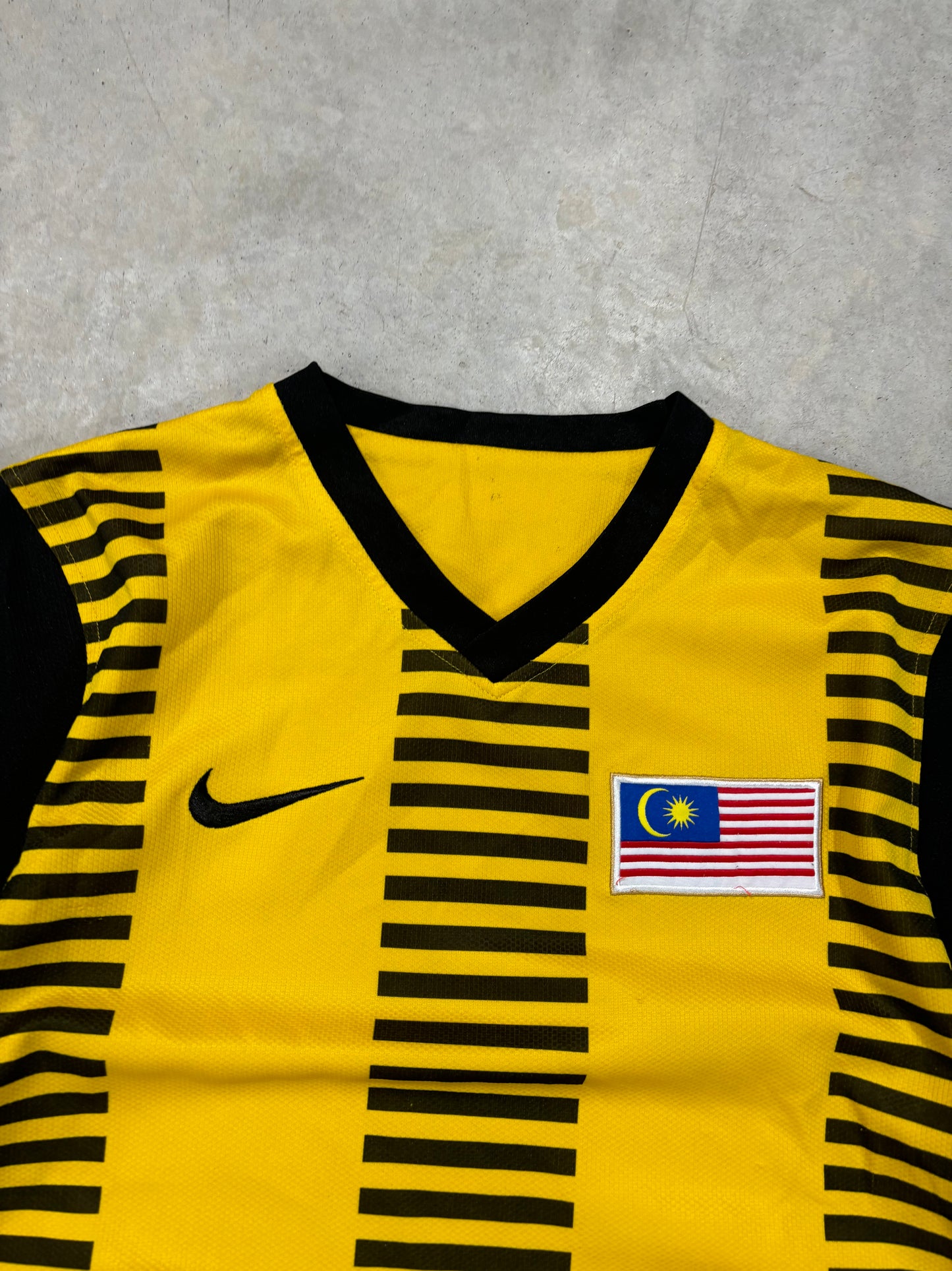 (L) Nike Malaysia Jersey