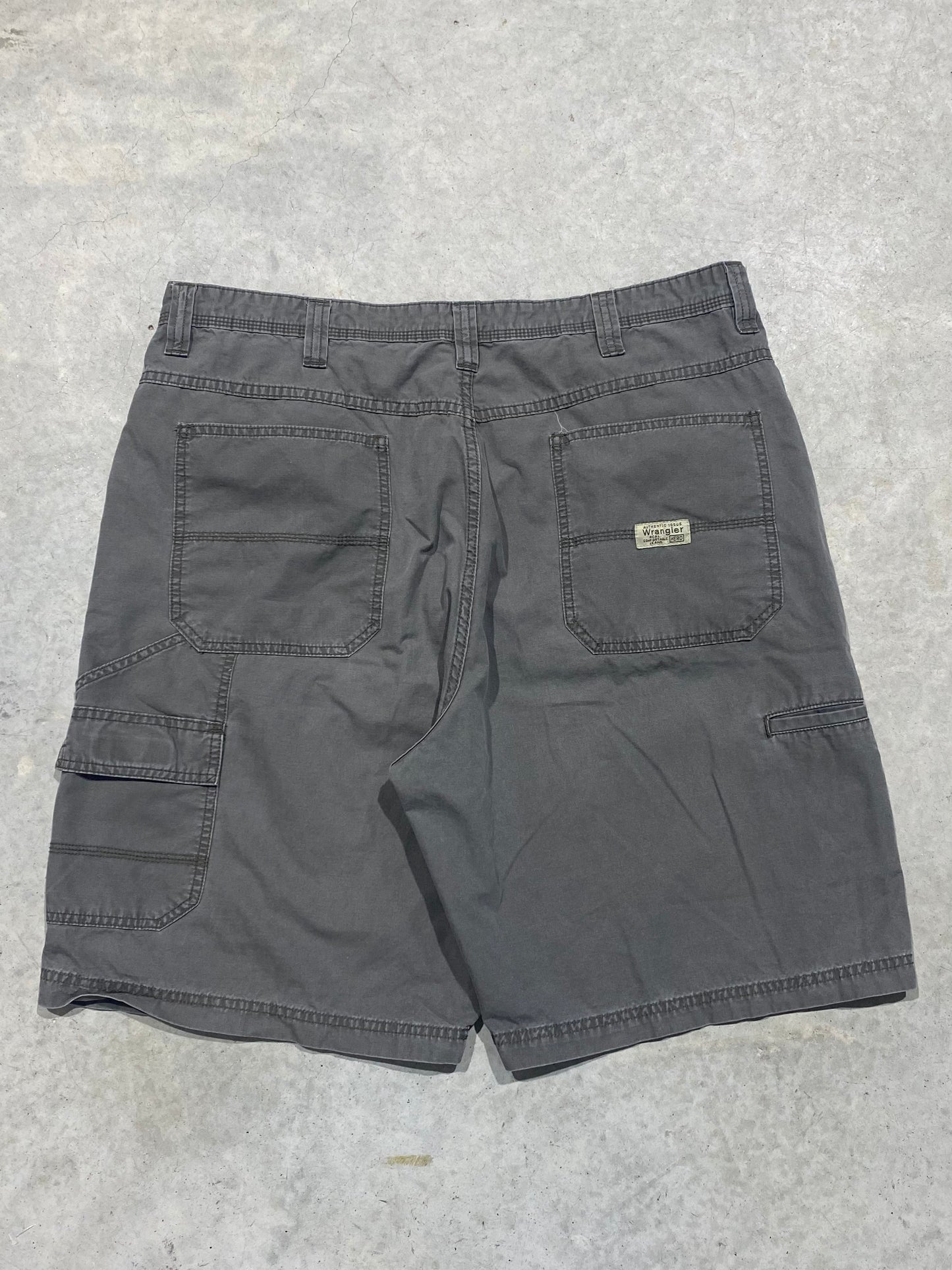 (38) 00s Wrangler Shorts