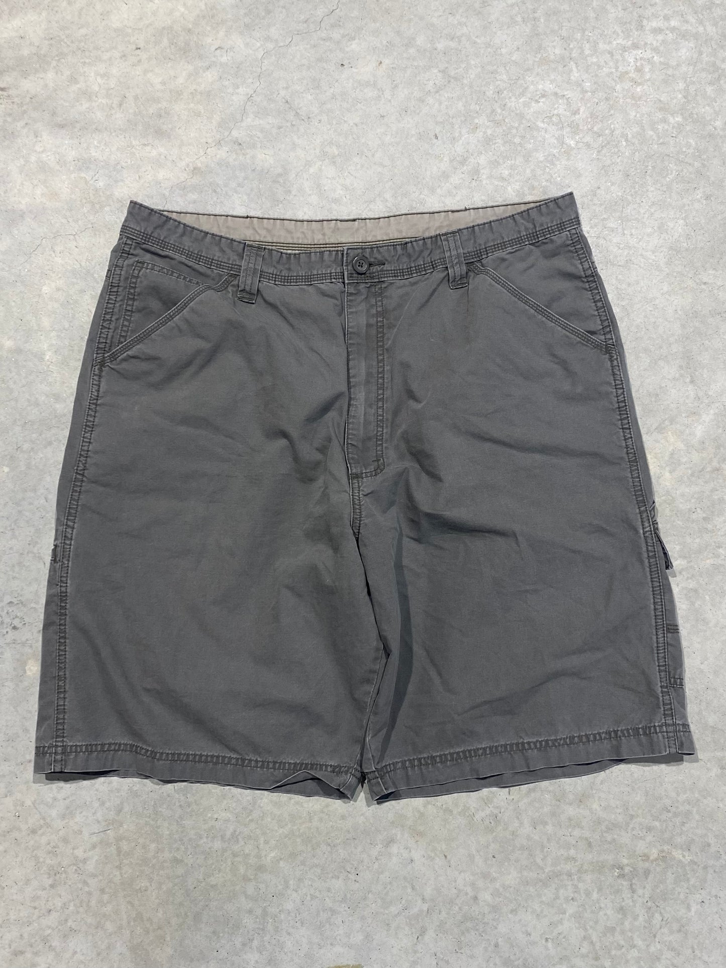 (38) 00s Wrangler Shorts